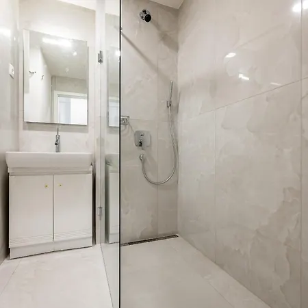 3 Private Flat Center Fresh And New Jarna דירה