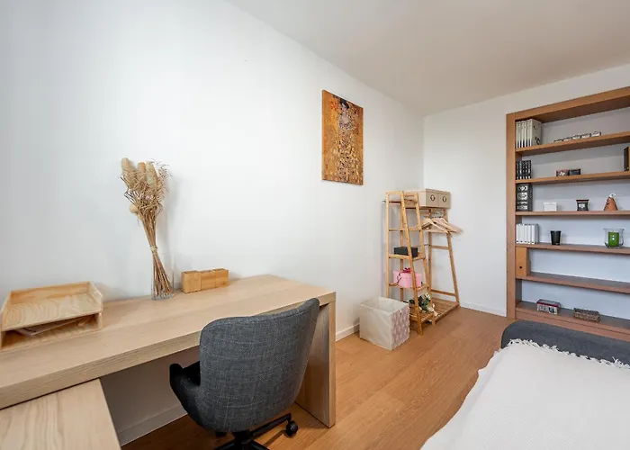 アパート 3 Private Flat Center Fresh And New Jarna